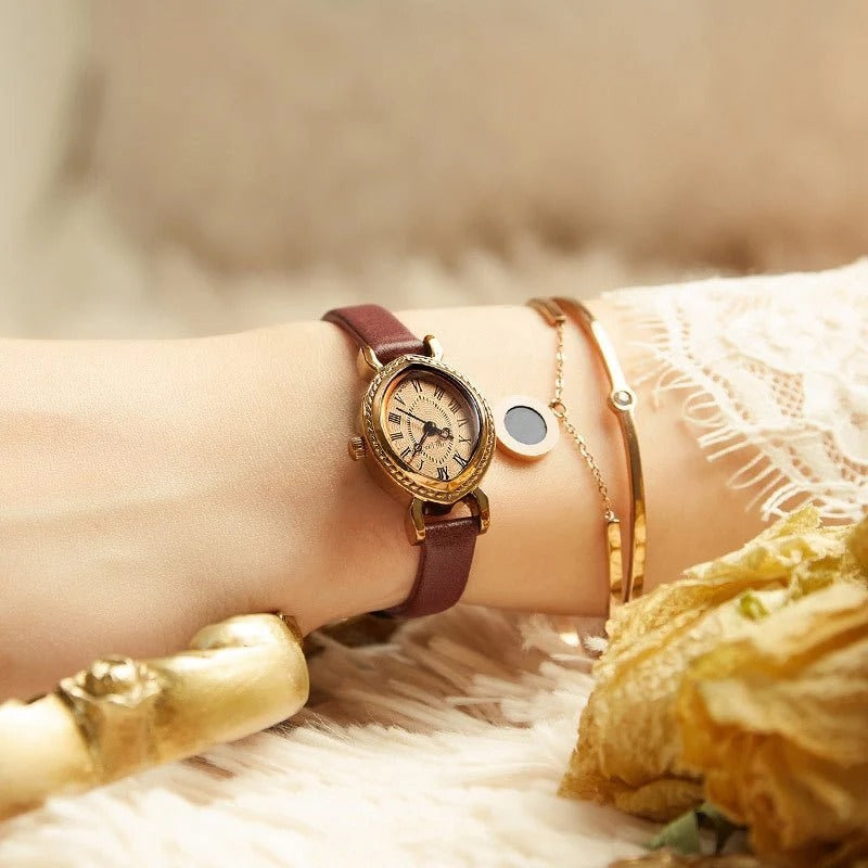 Oval Belt Quartz Movement Waterproof Compact Fashion Watch